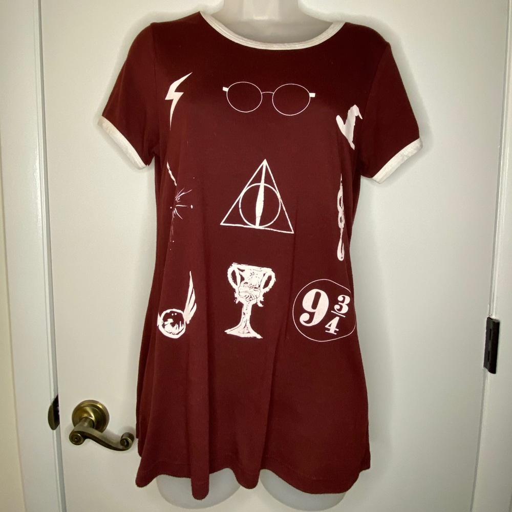 EUC Harry Potter Symbols Stretch T-Shirt